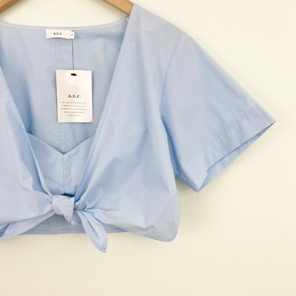🌸SOLD🌸 NWT A.L.C. | Levine Light Blue Poplin Short Sleeve V-Neck Tie Crop Top - Picture 3 of 7